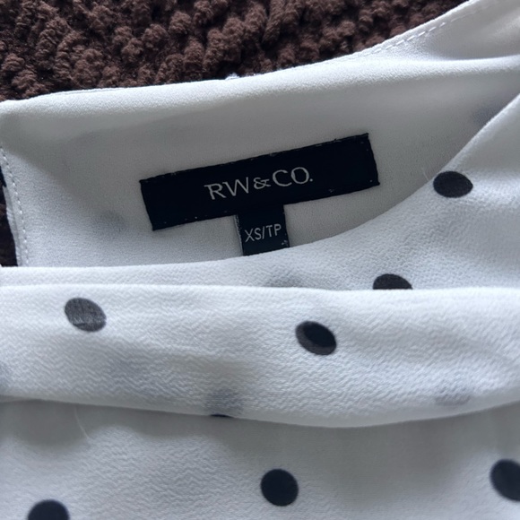 Polka dot blouse - Picture 2 of 3